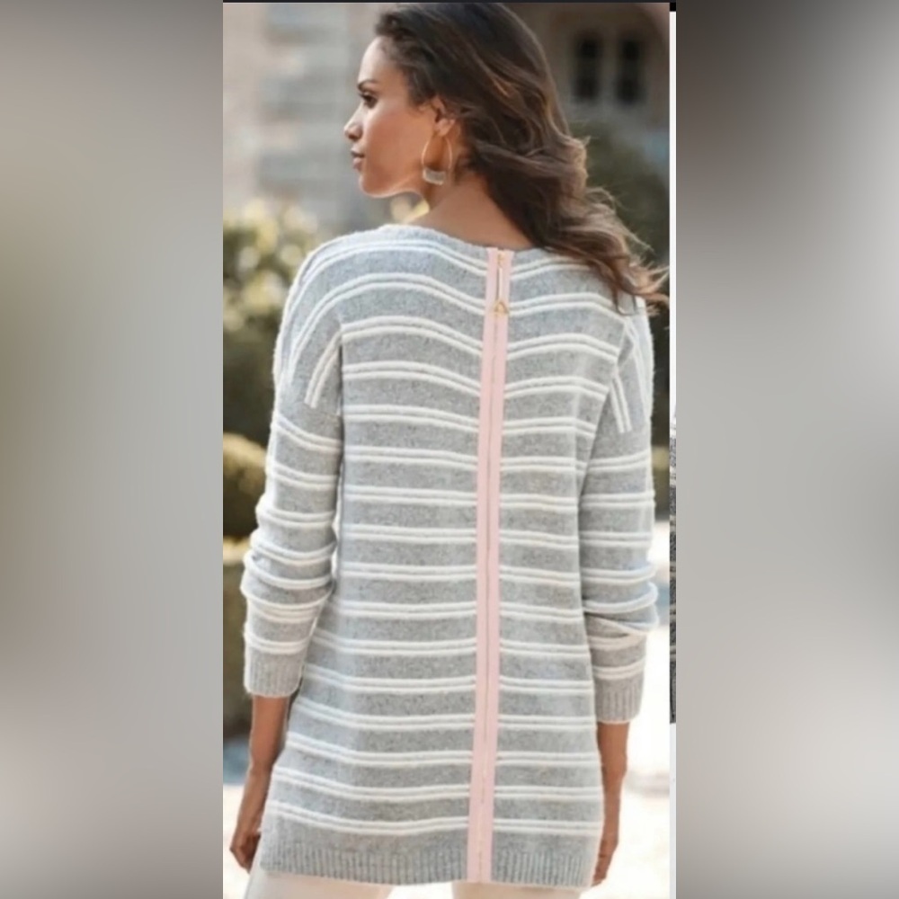 Soft surroundings, grey & white striped sweater, tunic length, size Large